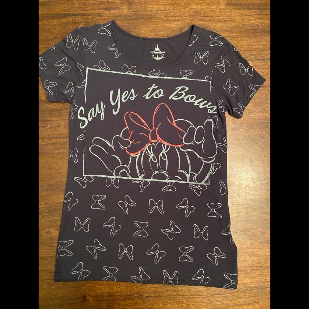 Size small women Disney Minnie Mouse shirt with glitter bows